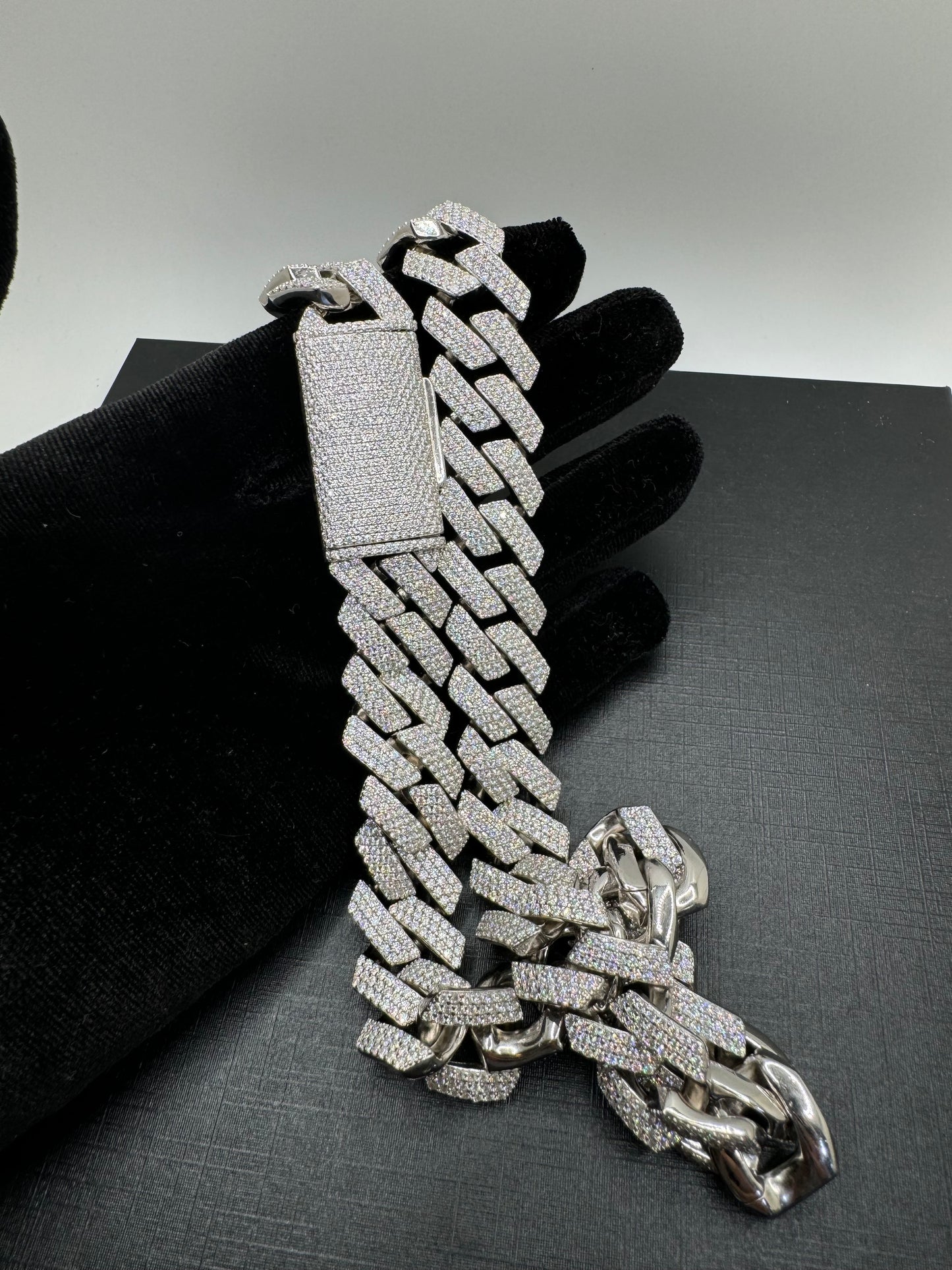 Sterling Silver Moissanite Chain (18mm)